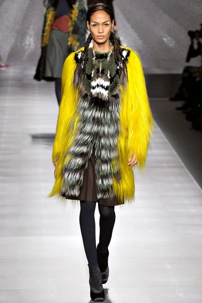 Look 44